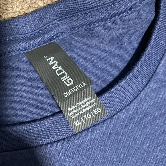 2 Gildan softstyle Men's Blue T-Shirts  XL NEW - Picture 3 of 5